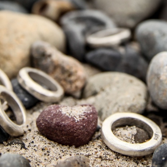 2 rings  - Our new signature sterling unisex GRIT rustic… - Picture 10 of 16
